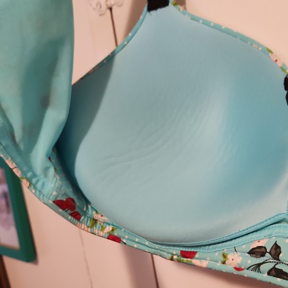 🔥Torrid Wire Free Push Up Print 360° Back Smoothing Light Blue Cherries Floral - Picture 3 of 4